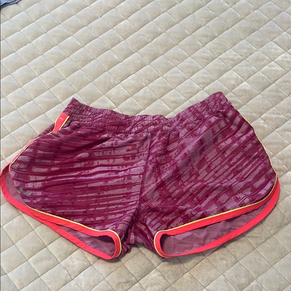 Under Armour Red Athletic Shorts Lightweight Moisture-Wicking - Picture 1 of 3